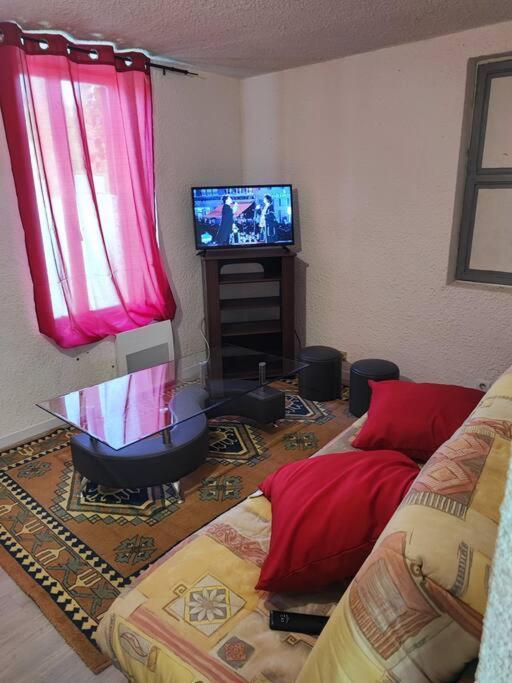 Saint Uze Appartement Ngoại thất bức ảnh